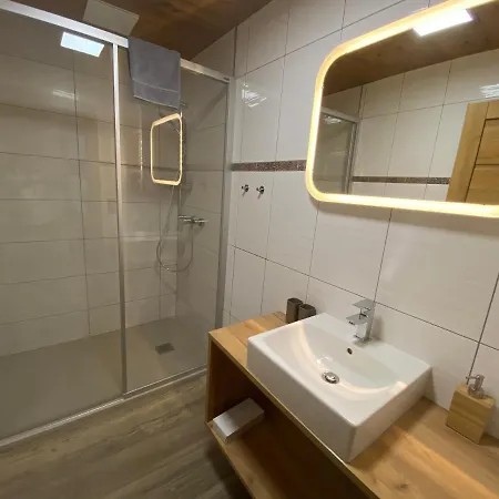 Marina Guest house 2*
