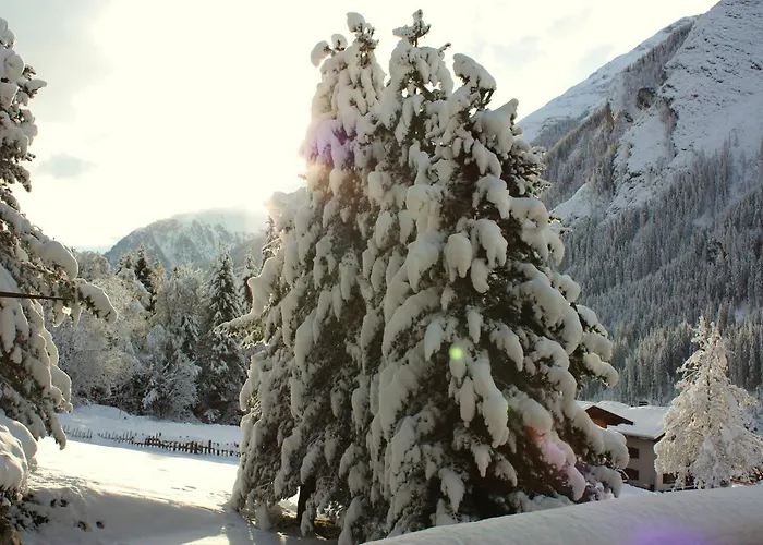 Marina ゲストハウス トゥクス